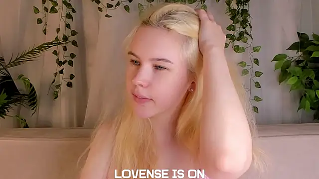 ElizSpieth online show from 11, 11, 2025