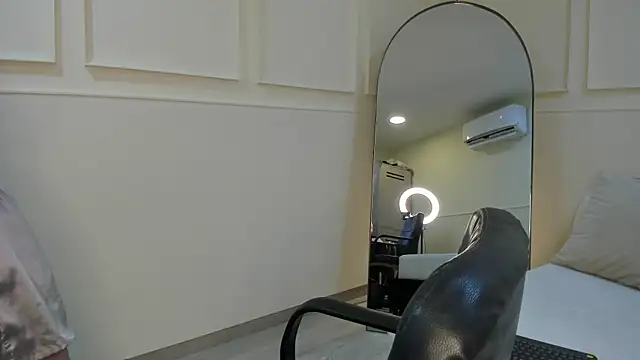 CharlotteBrownn  online show from 12, 9, 2025