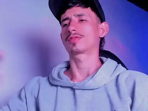 Damartinez27 online show from 4, 3, 2026