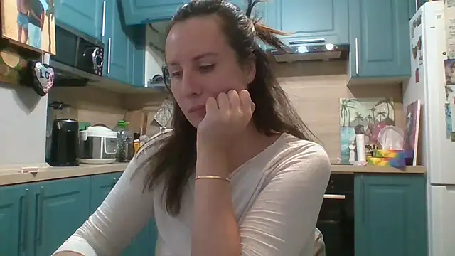 Snapshot of ALICAINWONDERLAND chatting on 7, 11, 2025 ALICAINWONDERLAND online show from 7, 11, 2025