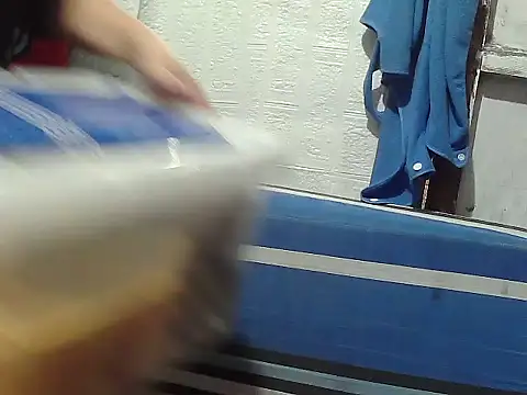 Snapshot of cris_sweety chatting on 18, 9, 2025 cris sweety online show from 18, 9, 2025