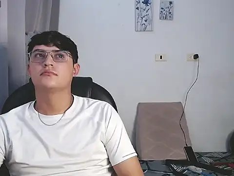 yesitwink  online show from 14, 3, 2026