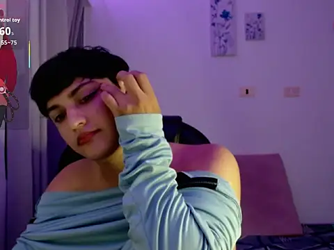 yesitwink  online show from 15, 4, 2026