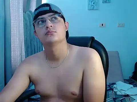 yesitwink  online show from 25, 4, 2026