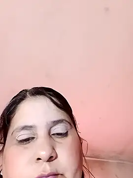 Snapshot of Ayma1983 chatting on 11, 11, 2025 Ayma1983 online show from 11, 11, 2025