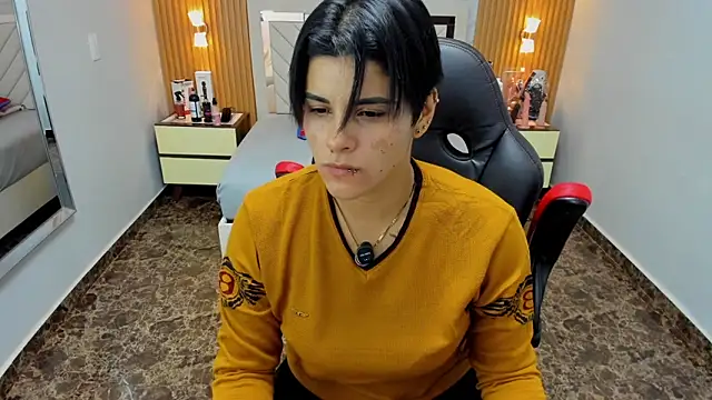 KAROLLJONES1 online show from 17, 12, 2025