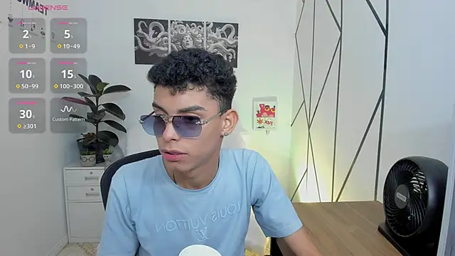 Room 69x online show from 8, 11, 2025