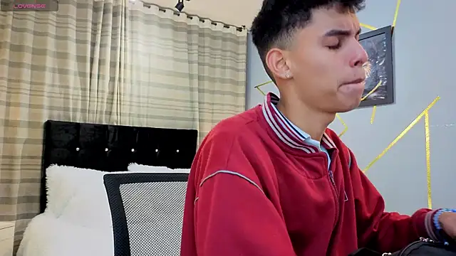 Room 69x online show from 16, 11, 2025