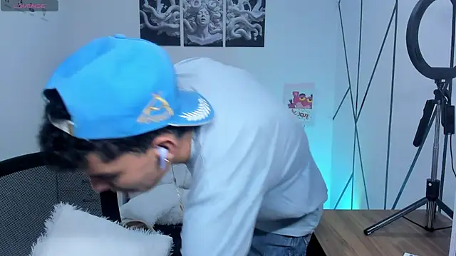 Room 69x online show from 30, 11, 2025