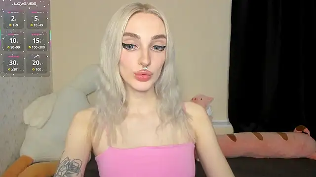 succubantra online show from 17, 3, 2026