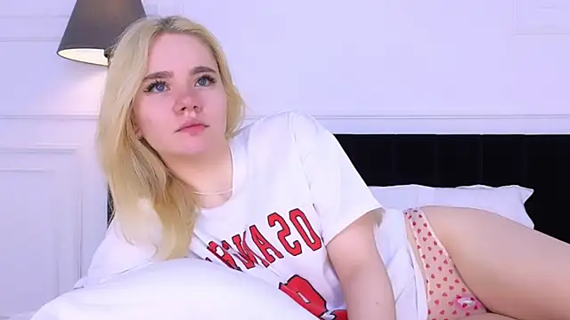 Snapshot of ANNABELLE_LU chatting on 10, 9, 2025 ANNABELLE LU online show from 10, 9, 2025