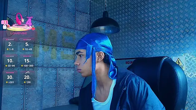 Snapshot of AlanCutee chatting on 25, 10, 2025 AlanCutee online show from 25, 10, 2025