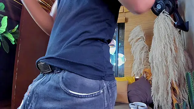 Snapshot of AlanCutee chatting on 28, 11, 2025 AlanCutee online show from 28, 11, 2025