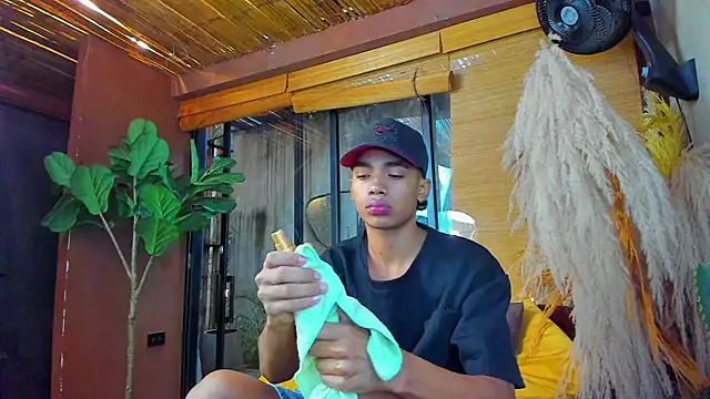 Snapshot of AlanCutee chatting on 30, 11, 2025 AlanCutee online show from 30, 11, 2025