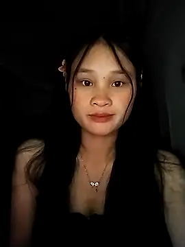 Snapshot of saronla_03 chatting on 3, 10, 2025 saronla 03 online show from 3, 10, 2025