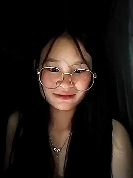 Snapshot of saronla_03 chatting on 8, 10, 2025 saronla 03 online show from 8, 10, 2025