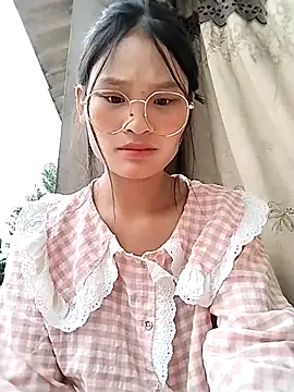 Snapshot of saronla_03 chatting on 31, 10, 2025 saronla 03 online show from 31, 10, 2025