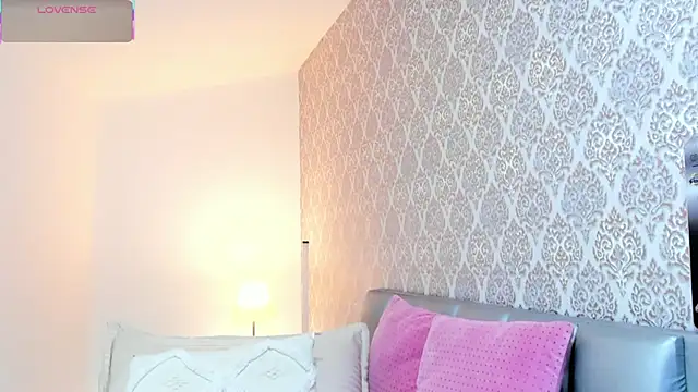 BellaNixs online show from 20, 12, 2025