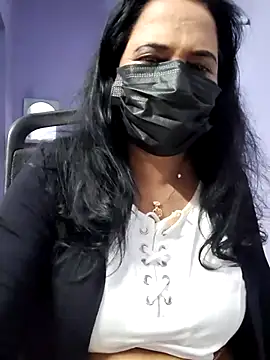 Snapshot of mallu-lover chatting on 14, 10, 2025 mallu-lover online show from 14, 10, 2025