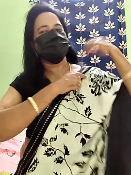 Snapshot of mallu-lover chatting on 22, 10, 2025 mallu-lover online show from 22, 10, 2025