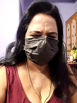 Snapshot of mallu-lover chatting on 28, 10, 2025 mallu-lover online show from 28, 10, 2025