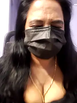 Snapshot of mallu-lover chatting on 2, 11, 2025 mallu-lover online show from 2, 11, 2025