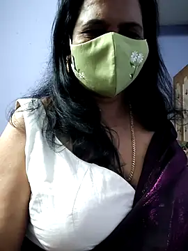 Snapshot of mallu-lover chatting on 26, 11, 2025 mallu-lover online show from 26, 11, 2025