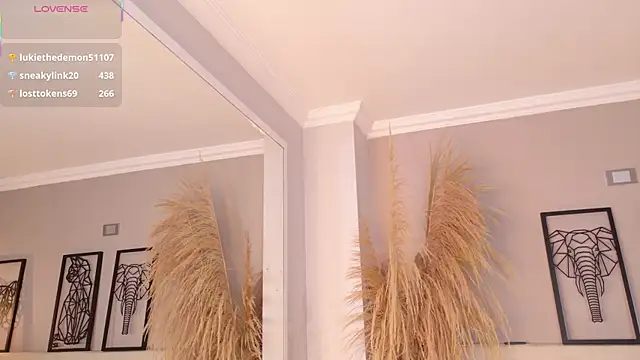 Snapshot of amy_miller1 chatting on 19, 11, 2025 amy miller1 online show from 19, 11, 2025