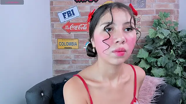 Snapshot of misss_luxury chatting on 14, 10, 2025 misss luxury online show from 14, 10, 2025