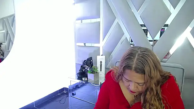 MonzerratBoyer online show from 20, 2, 2026