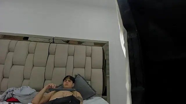 Snapshot of Mollyxketa1_ chatting on 6, 10, 2025 Mollyxketa1 online show from 6, 10, 2025