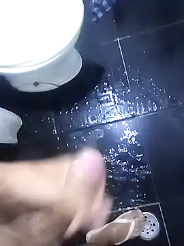 Snapshot of Jeff013013 chatting on 14, 12, 2025 Jeff013013 online show from 14, 12, 2025