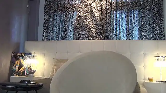 LadyValeriaXO online show from 22, 9, 2025