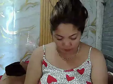 Snapshot of dimple_anne1 chatting on 28, 4, 2026 dimple anne1 online show from 28, 4, 2026