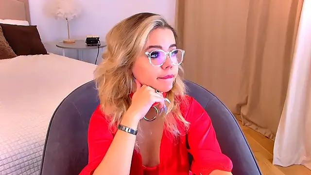 PrincessSlay online show from 18, 9, 2025