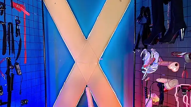 Snapshot of MrEbonybdsm chatting on 20, 12, 2025 MrEbonybdsm online show from 20, 12, 2025