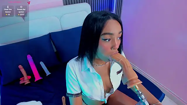 Clawdeen  wolf online show from 2, 4, 2026