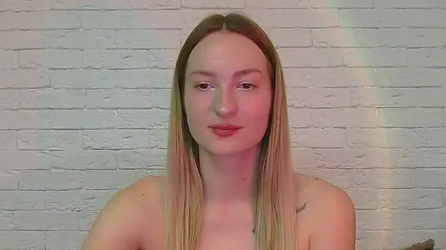 Snapshot of Alice_Sweet_01 chatting on 13, 11, 2025 Alice Sweet 01 online show from 13, 11, 2025