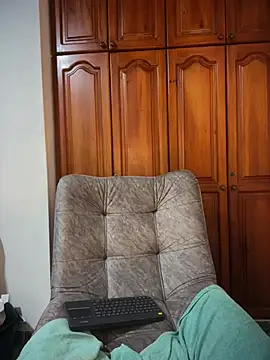 Snapshot of KaditaNavarro chatting on 4, 7, 2026 KaditaNavarro online show from 4, 7, 2026