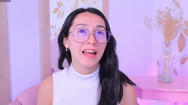 Snapshot of Ginevra_esposito chatting on 25, 9, 2025 Ginevra esposito online show from 25, 9, 2025