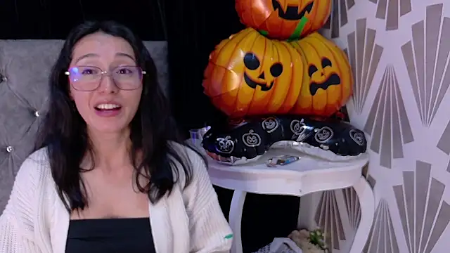 Snapshot of Ginevra_esposito chatting on 31, 10, 2025 Ginevra esposito online show from 31, 10, 2025