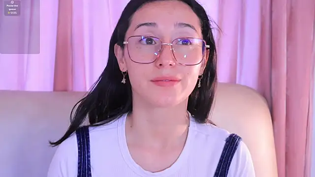 Snapshot of Ginevra_esposito chatting on 4, 11, 2025 Ginevra esposito online show from 4, 11, 2025