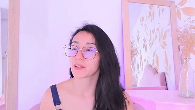 Snapshot of Ginevra_esposito chatting on 25, 11, 2025 Ginevra esposito online show from 25, 11, 2025