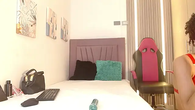 Snapshot of Ivone_Rose_ chatting on 24, 10, 2025 Ivone Rose online show from 24, 10, 2025