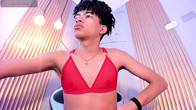 Snapshot of Ivone_Rose_ chatting on 31, 10, 2025 Ivone Rose online show from 31, 10, 2025