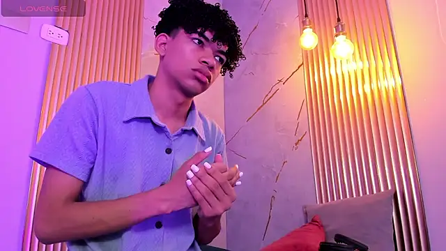 Snapshot of Ivone_Rose_ chatting on 18, 11, 2025 Ivone Rose online show from 18, 11, 2025