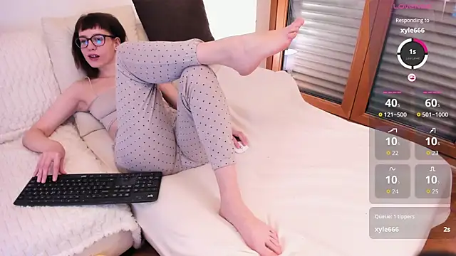 JaneLyrne online show from 4, 4, 2026