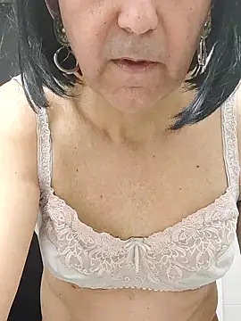 Emily de Carla online show from 21, 11, 2025