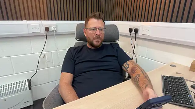 Snapshot of bilf1978 chatting on 3, 3, 2026 bilf1978 online show from 3, 3, 2026