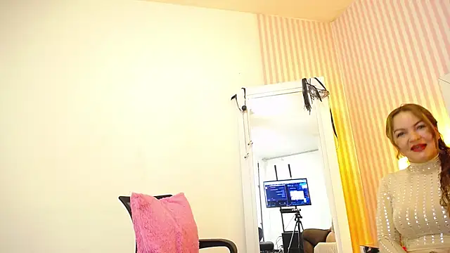 ViictoriaJones  online show from 27, 11, 2025